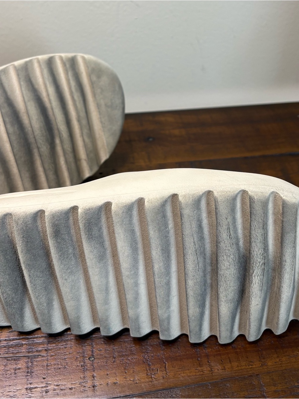 Women’s Size 8 Beige/Bone Color Adidas Yeezy Slides - Picture 10 of 13